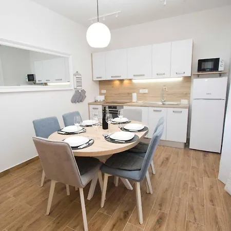 Navis Apartment Podaca