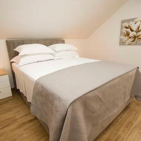 Apartment Navis Podaca