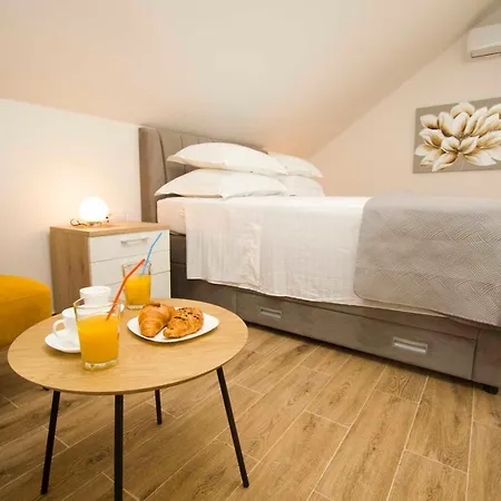 Navis Apartment