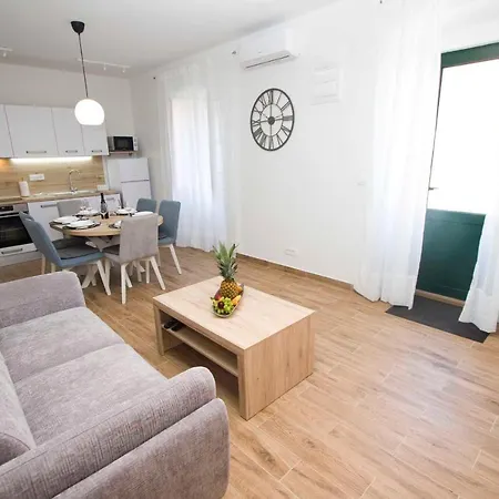Apartment Navis *