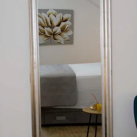 Apartment Navis