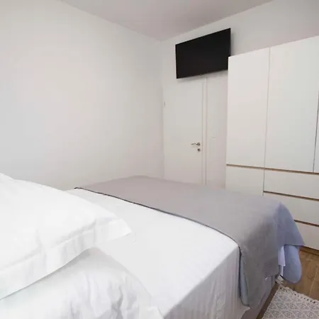 Apartament Navis Podaca